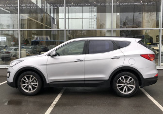 Подержанный автомобиль Hyundai Santa Fe 2014 года (8 фото)