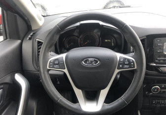 Подержанный автомобиль LADA (ВАЗ) XRAY 2019 года (12 фото)
