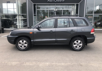 Подержанный автомобиль Hyundai Santa Fe 2008 года (8 фото)