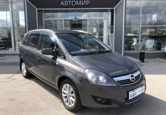 Подержанный автомобиль Opel Zafira Compactvan 2014 года (3 фото)