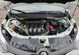 Подержанный автомобиль Renault Kaptur 2016 года (11 фото)