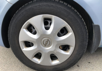 Подержанный автомобиль Opel Corsa 2008 года (15 фото)