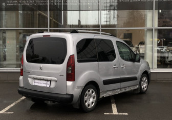 Подержанный автомобиль Peugeot Partner 2009 года (5 фото)