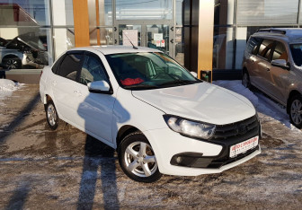 Подержанный автомобиль LADA (ВАЗ) Granta Sedan 2023 года (3 фото)