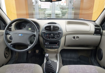 Подержанный автомобиль LADA (ВАЗ) Kalina Wagon 2009 года (11 фото)
