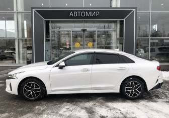 Подержанный автомобиль Kia K5 2021 года (8 фото)