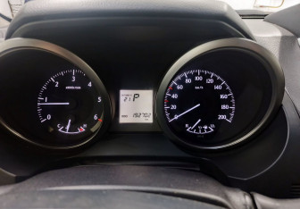 Подержанный автомобиль Toyota Land Cruiser Prado 2014 года (13 фото)