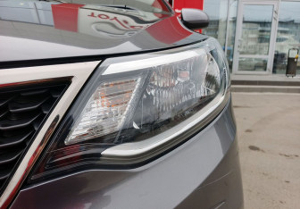 Подержанный автомобиль Kia Rio Sedan 2017 года (9 фото)