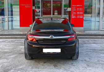 Подержанный автомобиль Opel Insignia Liftback 2014 года (6 фото)