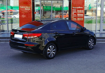 Подержанный автомобиль Kia Rio Sedan 2015 года (5 фото)