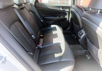 Подержанный автомобиль Kia Optima Sedan 2019 года (15 фото)