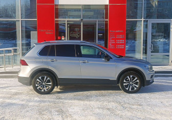 Подержанный автомобиль Volkswagen Tiguan 2020 года (4 фото)