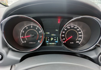 Подержанный автомобиль Mitsubishi ASX 2014 года (13 фото)