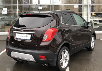 Подержанный автомобиль Opel Mokka 2012 года (5 фото)