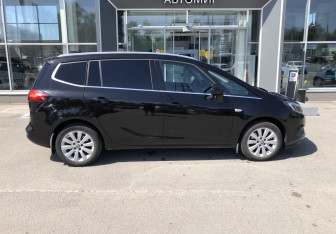 Подержанный автомобиль Opel Zafira Minivan 2016 года (4 фото)