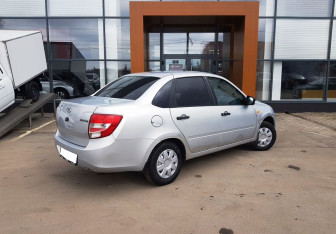 Подержанный автомобиль LADA (ВАЗ) Granta Sedan 2017 года (5 фото)