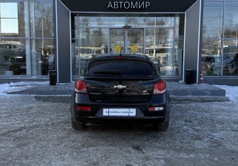 Подержанный автомобиль Chevrolet Cruze Hatchback 2013 года (6 фото)