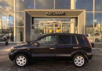 Подержанный автомобиль Ford Fusion 2008 года (8 фото)