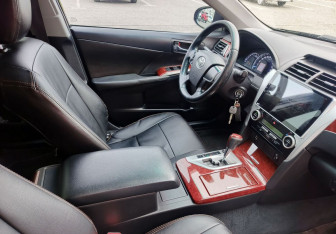 Подержанный автомобиль Toyota Camry Sedan 2012 года (14 фото)