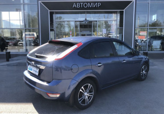 Подержанный автомобиль Ford Focus Hatchback 2009 года (5 фото)