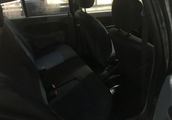 Подержанный автомобиль Renault Symbol 2008 года (11 фото)