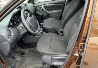 Подержанный автомобиль Renault Duster 2016 года (9 фото)