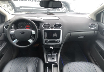 Подержанный автомобиль Ford Focus Sedan 2007 года (10 фото)