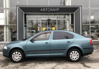 Подержанный автомобиль Skoda Octavia Liftback 2008 года (8 фото)