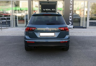 Подержанный автомобиль Volkswagen Tiguan 2019 года (6 фото)