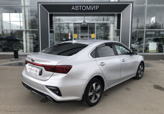 Подержанный автомобиль Kia Cerato Sedan 2021 года (5 фото)