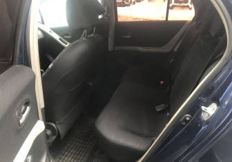 Подержанный автомобиль Toyota Yaris Hatchback 2007 года (11 фото)