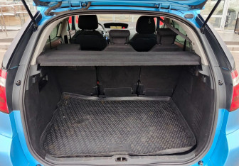 Подержанный автомобиль Citroen C4 Picasso 2011 года (12 фото)