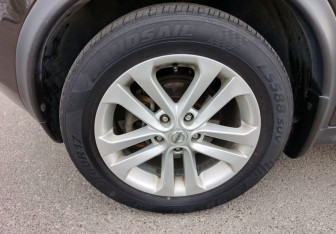 Подержанный автомобиль Nissan Juke 2011 года (10 фото)