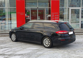 Подержанный автомобиль Ford Mondeo Wagon 2019 года (7 фото)