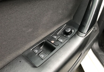 Подержанный автомобиль Volkswagen Passat Sedan 2012 года (13 фото)