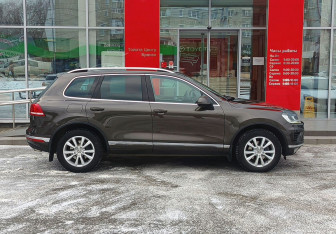 Подержанный автомобиль Volkswagen Touareg 2017 года (4 фото)