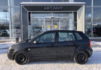 Подержанный автомобиль Volkswagen Polo Hatchback 2003 года (8 фото)