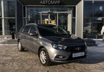 Подержанный автомобиль LADA (ВАЗ) Vesta Wagon 2019 года (3 фото)