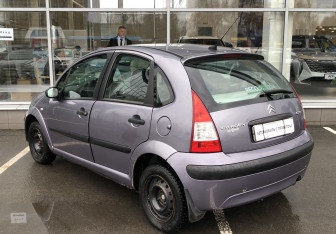 Подержанный автомобиль Citroen C3 Hatchback 2008 года (7 фото)