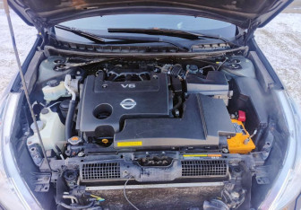 Подержанный автомобиль Nissan Teana 2009 года (11 фото)