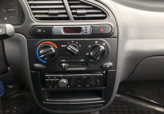 Подержанный автомобиль Chevrolet Lanos 2008 года (12 фото)