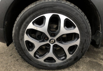 Подержанный автомобиль Renault Kaptur 2018 года (17 фото)