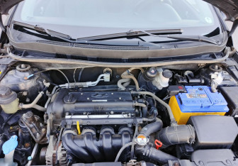 Подержанный автомобиль Hyundai Solaris Sedan 2013 года (11 фото)