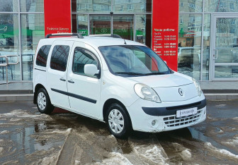 Подержанный автомобиль Renault Kangoo 2010 года (3 фото)