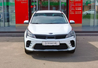 Подержанный автомобиль Kia Rio Hatchback 2020 года (2 фото)