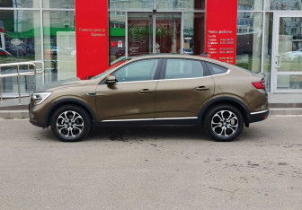 Подержанный автомобиль Renault Arkana 2020 года (8 фото)