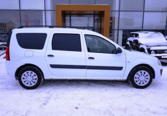 Подержанный автомобиль LADA (ВАЗ) Largus Wagon 2020 года (4 фото)