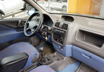 Подержанный автомобиль Mitsubishi Space Star Compactvan 1999 года (9 фото)