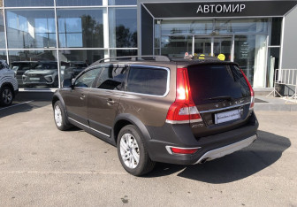 Подержанный автомобиль Volvo XC70 2014 года (5 фото)