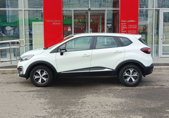 Подержанный автомобиль Renault Kaptur 2018 года (8 фото)